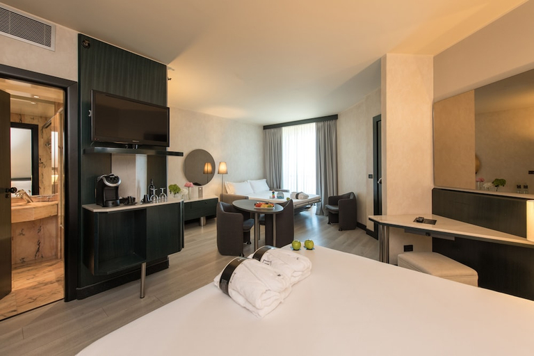 Bedroom 3, The Nicolaus Hotel Bari, Bari