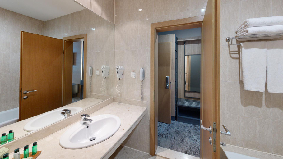 Bathroom 4, Hotel Expo Sofia, Stolichna