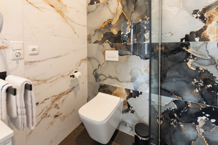 Bathroom 5, Hotel & Restaurant Sparta, Ammerland