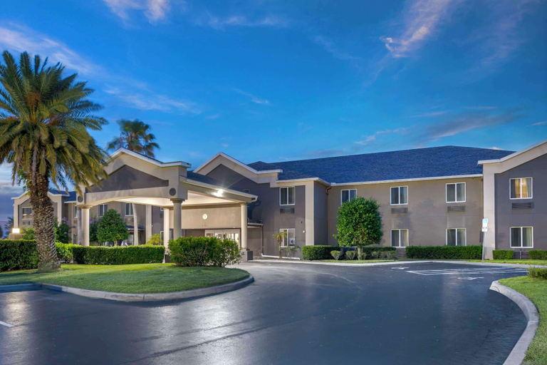 Exterior & Views 2, Best Western Edgewater Inn, Volusia