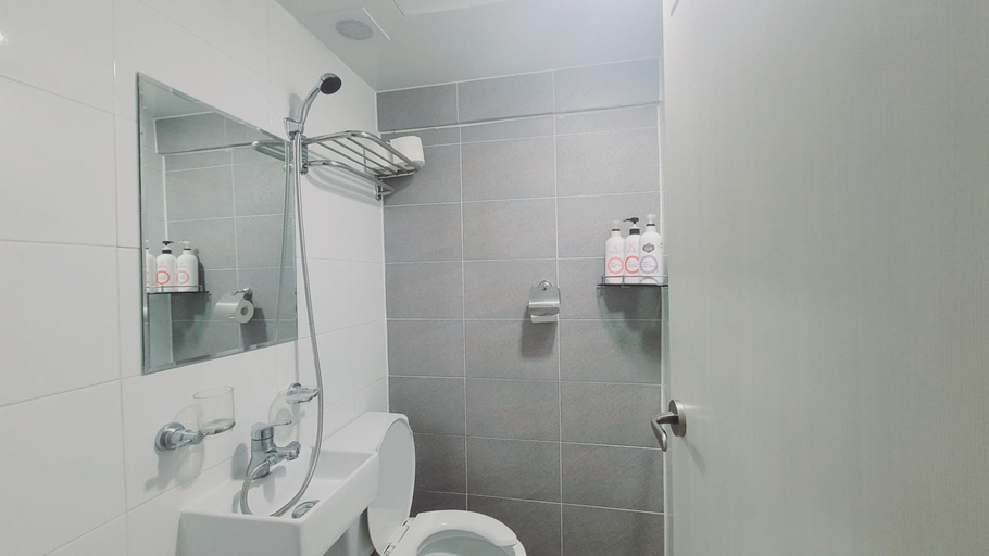 Bathroom 3, Olive Hostel Dongdaemun, Jung