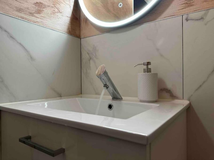 Bathroom 3, Villa Spacieuse SPA Sauna Billiard Netflix, Bas-Rhin