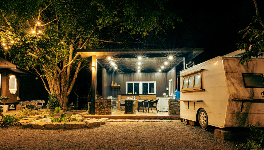 Public Area 2, Halo Retreat, Cao Phong