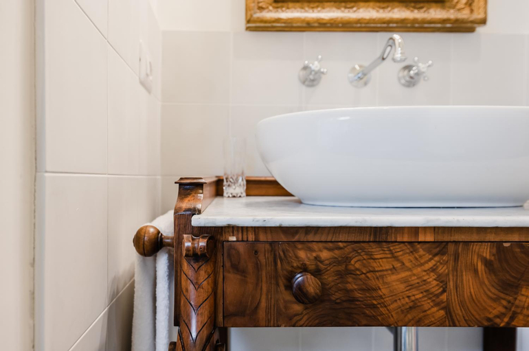 Bathroom 8