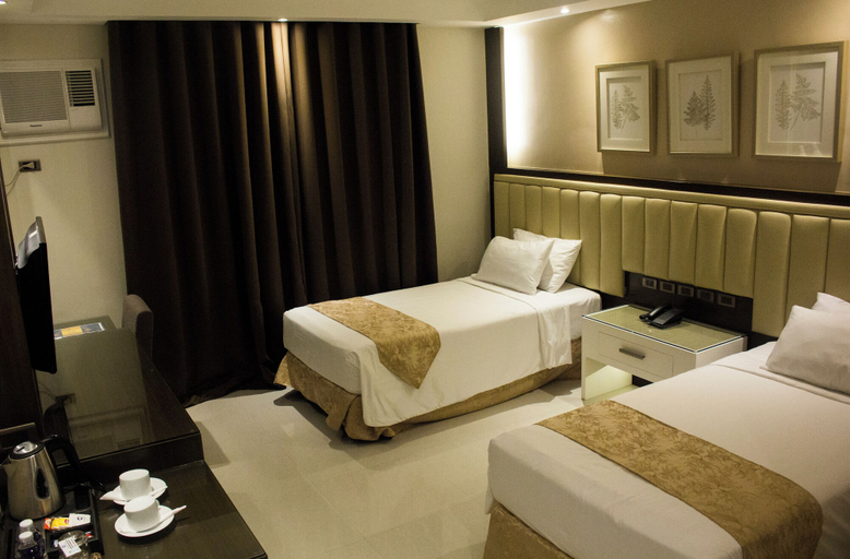 Bedroom 3, Crown Royale Hotel, Balanga City