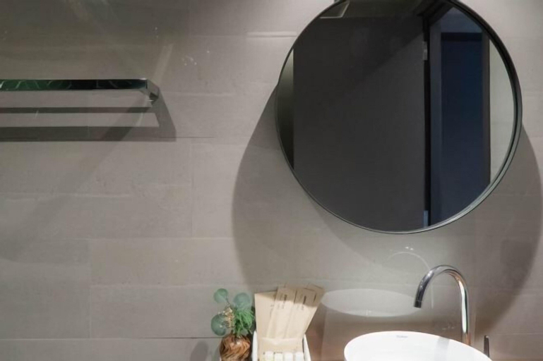 Bathroom 12
