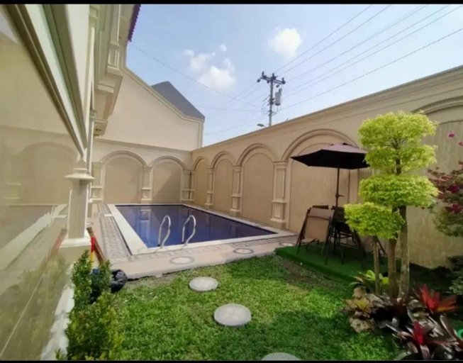Swimming Pool 17