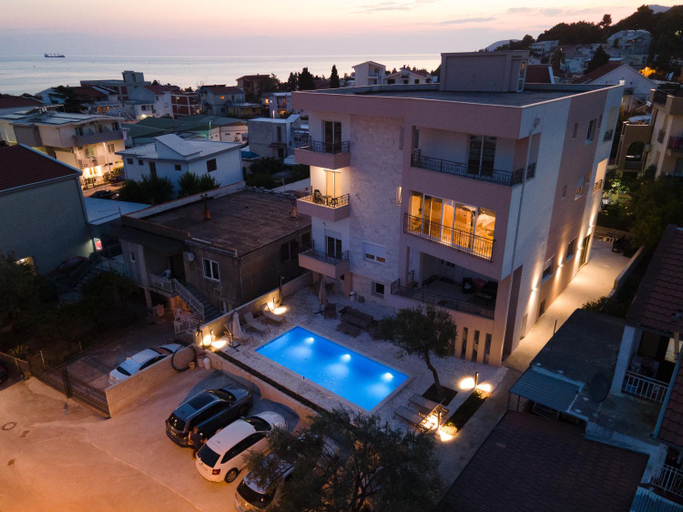 Exterior & Views 1, N&N Lux Guest house