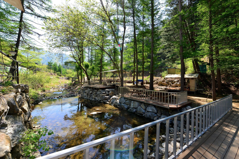 Others 3, Bongmisan Gyegok Yedang Pension, Gapyeong