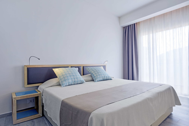 Bedroom 3, Hotel Baia Di Conte, Sassari