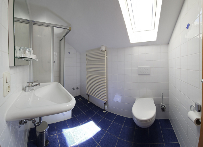 Bathroom 7