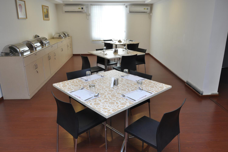 Food & Drinks, Luxor Park Hotel, Hyderabad