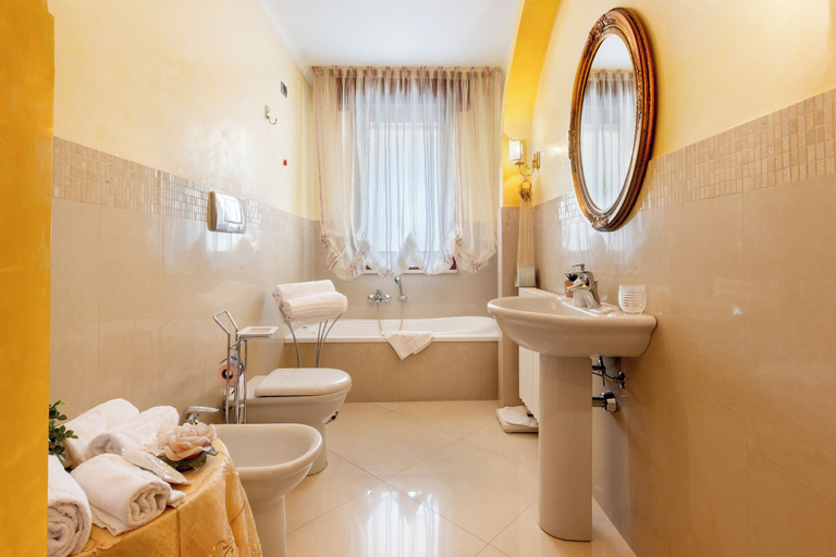 Bathroom 3, La Casa di Tonina, Cagliari