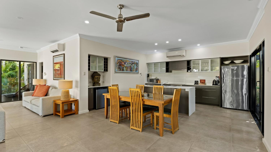 Dining Room 16