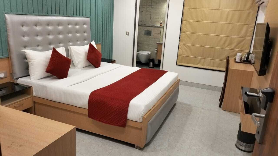 Bedroom 5, Hari's Court - Hotel and Banquet, Gurgaon