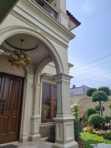 Exterior 6