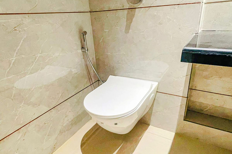 Bathroom 3, Fabhotel Emersion Residency, Pune
