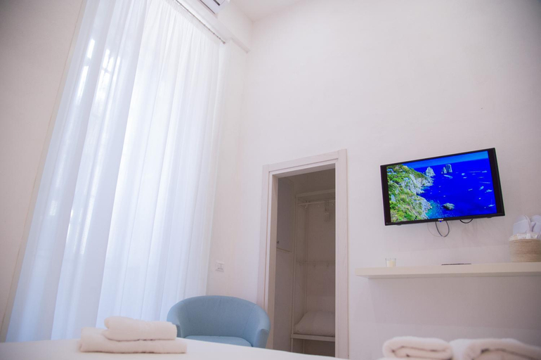 Bedroom 2, Palazzo del Golfo, Napoli