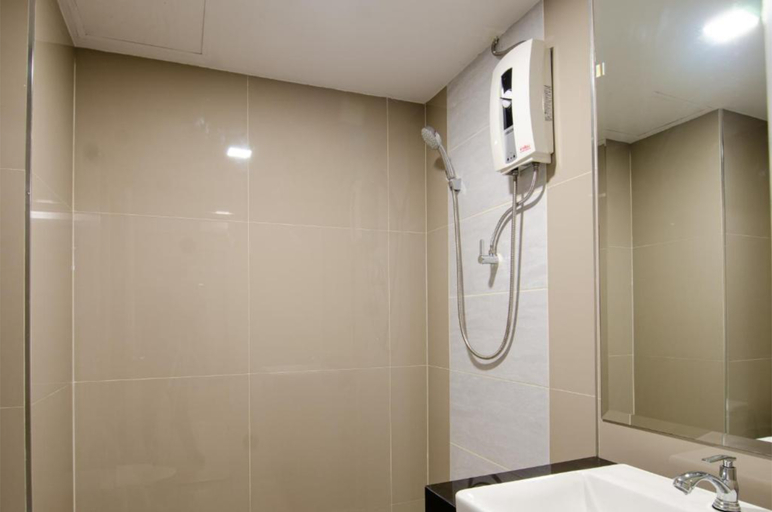 Bathroom 4, Tara Lake Hotel, Saphan Sung