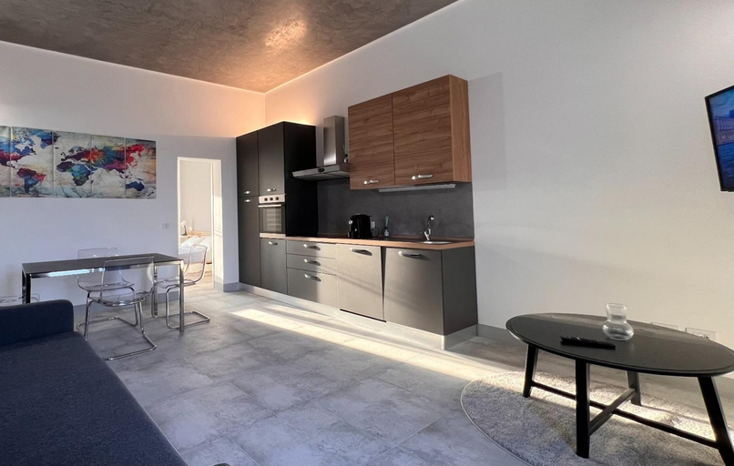 Others 5, Ubertini House, Arezzo
