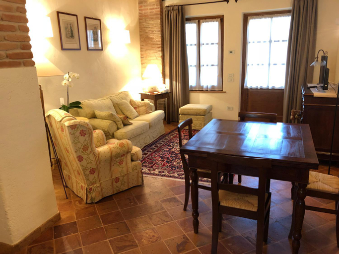 Dining Room 10