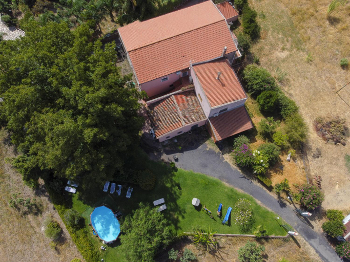 Others 3, Villa Nadira, Messina