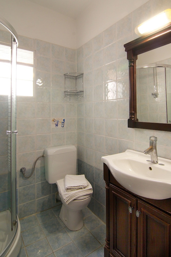 Bathroom 3, Trefon Hotel Apartments and Family Suites, Crete