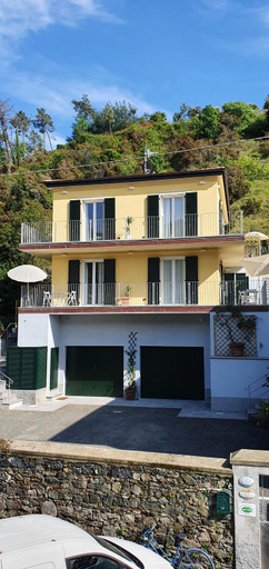 Others 4, Affittacamere L'Orto dei nonni, La Spezia