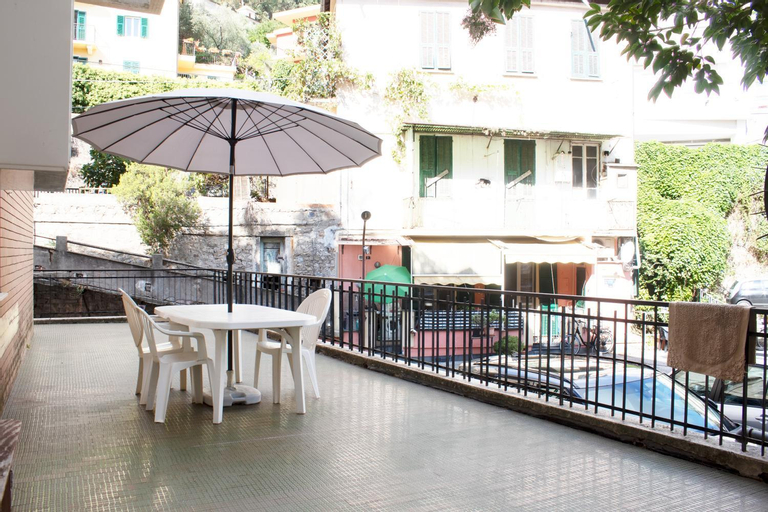 Exterior & Views 5, [200 metri dal mare] Relax con ampio terrazzo, Savona