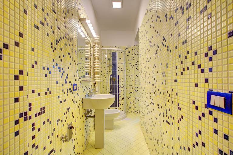 Bathroom 3, STUA Rialto-Market, Venezia