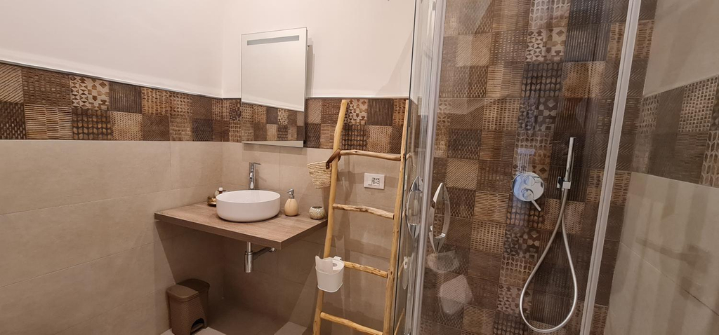 Shower 4, Di Fresco Apartments - Holiday House, Palermo