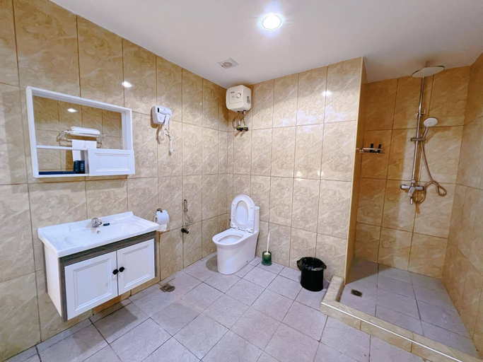 Bathroom 4, FASHION INTERNATIONAL HOTEL, Kinondoni