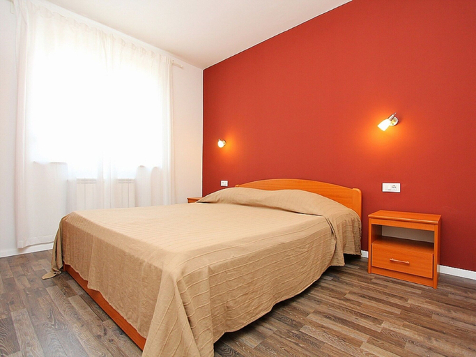Bedroom 2, Apartment in Pula With Garden, Pula