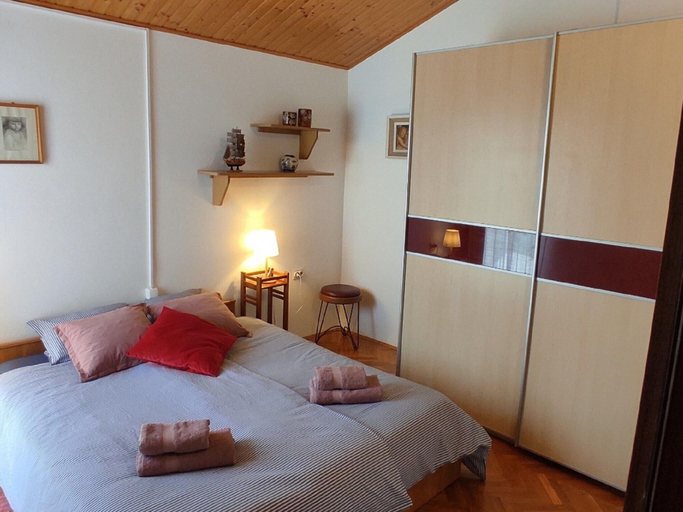 Bedroom 3, Holiday Home in Pula Near Crystal Clear Sea, Pula