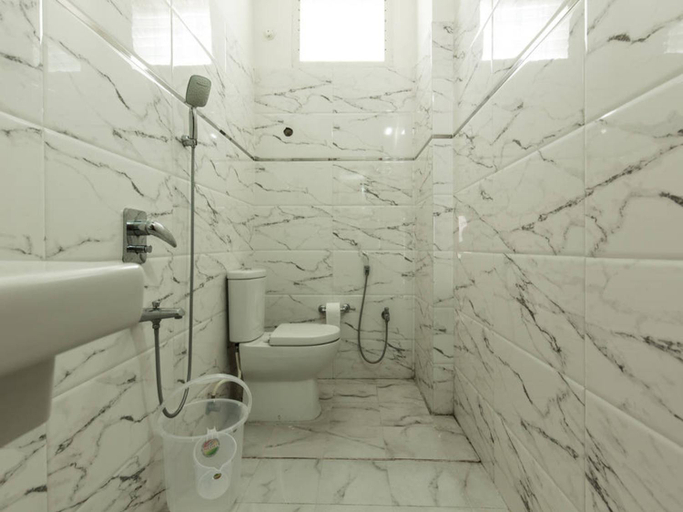 Bathroom 4, Fresh Living Prime Banjara Service Apartments, Ranga Reddy