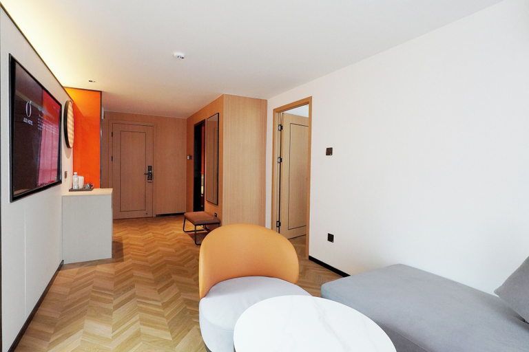Bedroom 2, L-Seven Hotel, Huai Kwang