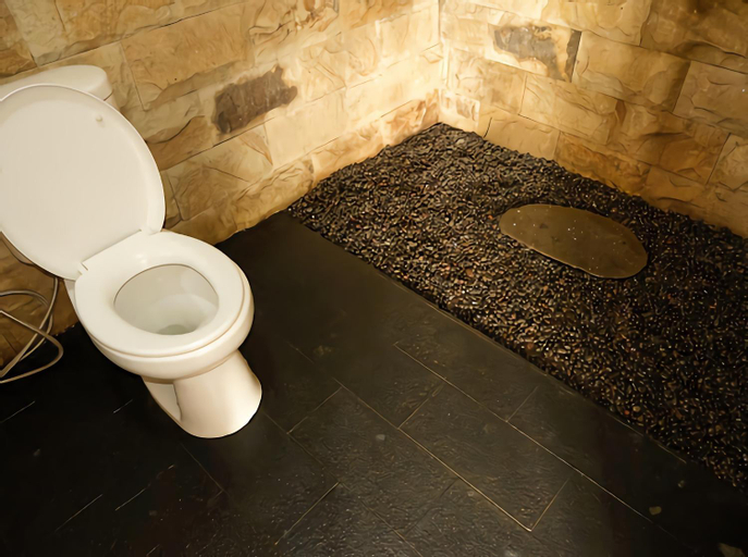 Bathroom 23
