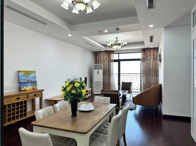Dining Room 6