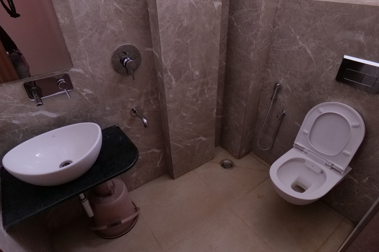 Bathroom, Hotel Rewa Regency, Rewa