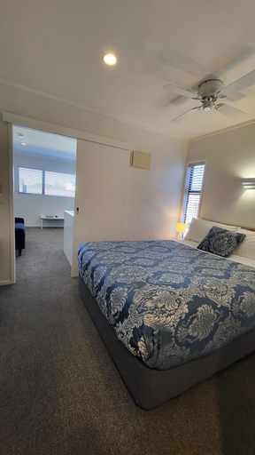 Bedroom 3, Manukau Motor Lodge, Manukau