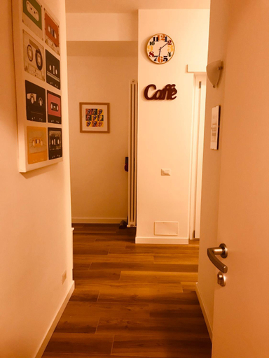 Others 4, CINQUE OTTAVI B&B, Roma