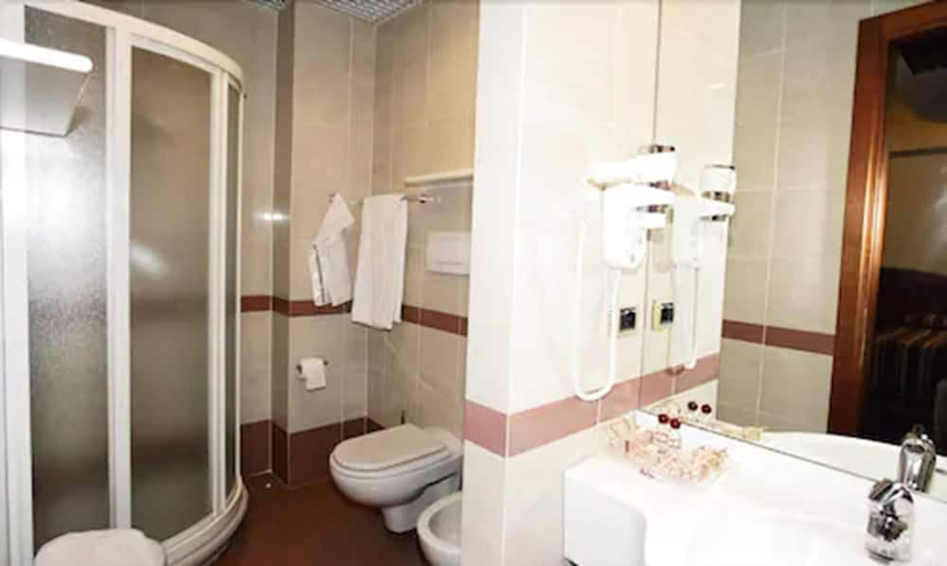 Bathroom 4, Baviera - Mokinba Hotels, Milano