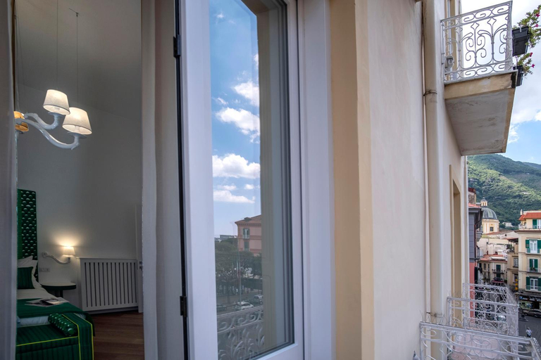 Others 4, Sea View Luxury Apartment, Napoli