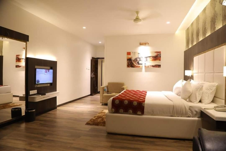 Others 5, The Four Seasons Recreation, Jalgaon