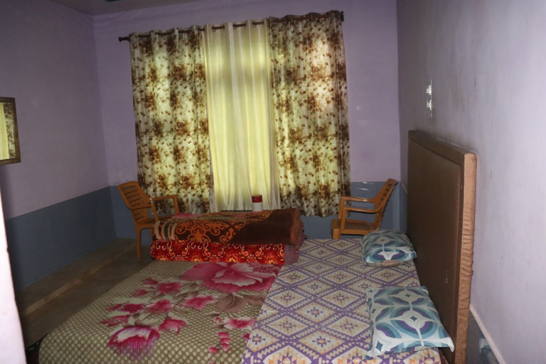 Bedroom 3, Shri Anand Hotel Berinag, Pithoragarh