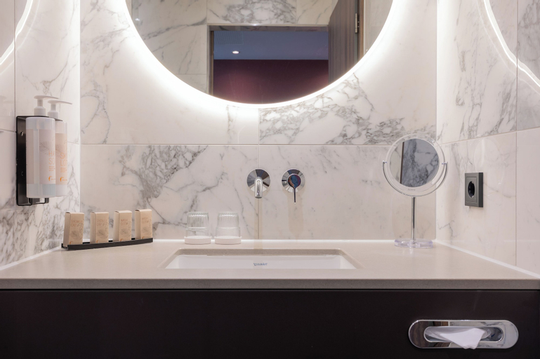 Bathroom 4