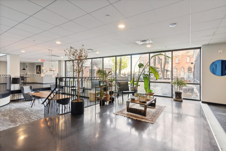 Public Area 3, Large 3BR Apts & Studios, Free Parking, Gym, Game Room, Philadelphia