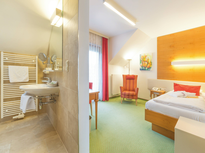 Bedroom 3, VitalZeit Hotel Weber, Wiener Neustadt Land