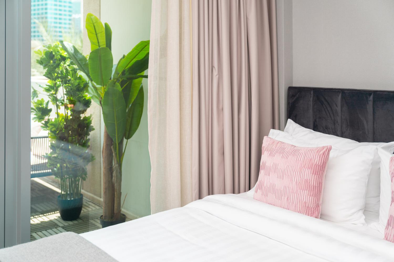 Others 3, Prime Retreats - 29 Emaar Boulevard Downtown Dubai, Dubai