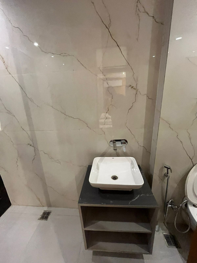 Bathroom 4, Hotel Satyam Inn, Pratapgarh